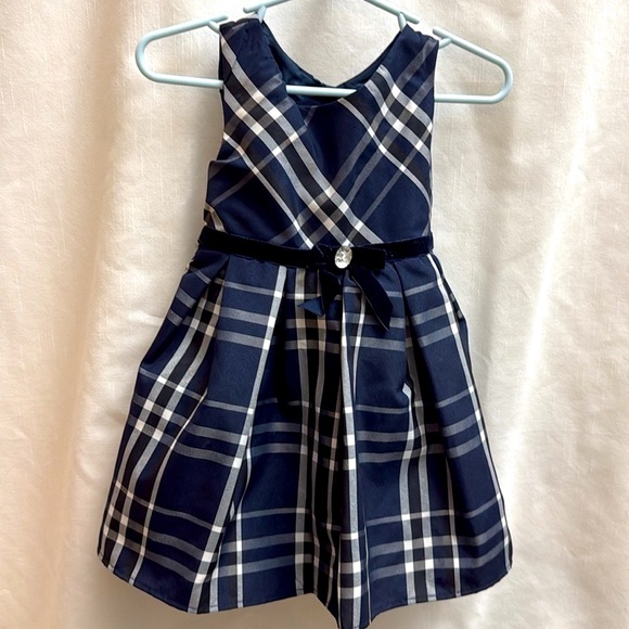 2/$25. - Special Occasion Dress for 24 month old Girl. - Picture 3 of 10